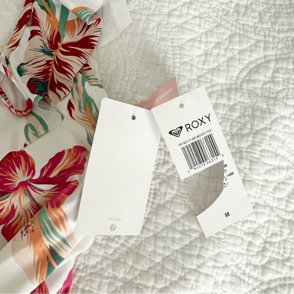 Roxy White Floral Lace Up Front One Piece Swimsuit Size Medium M NWT - Picture 6 of 7